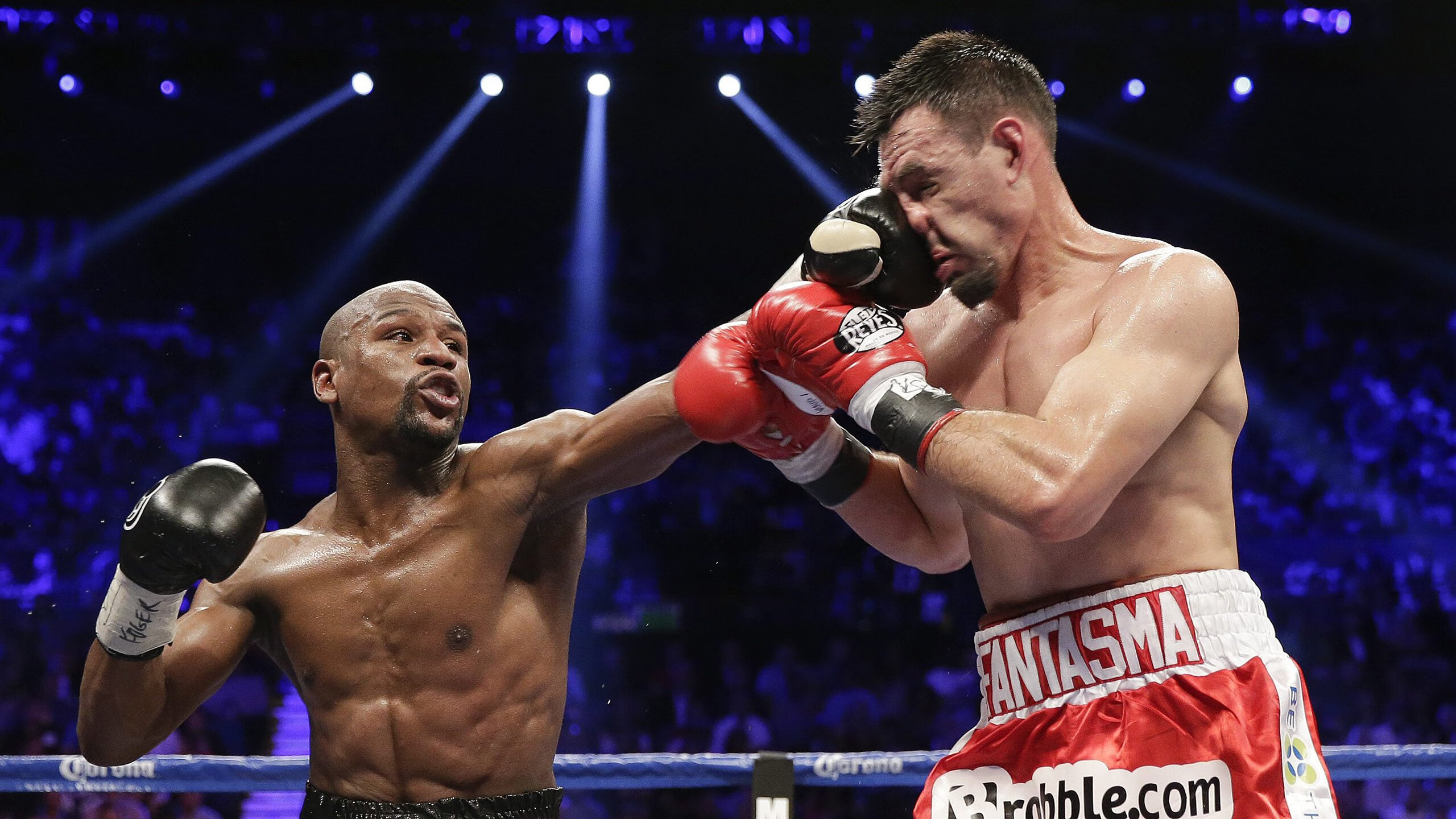 电竞世界杯盛大开幕 全球顶尖战队角逐王者荣耀