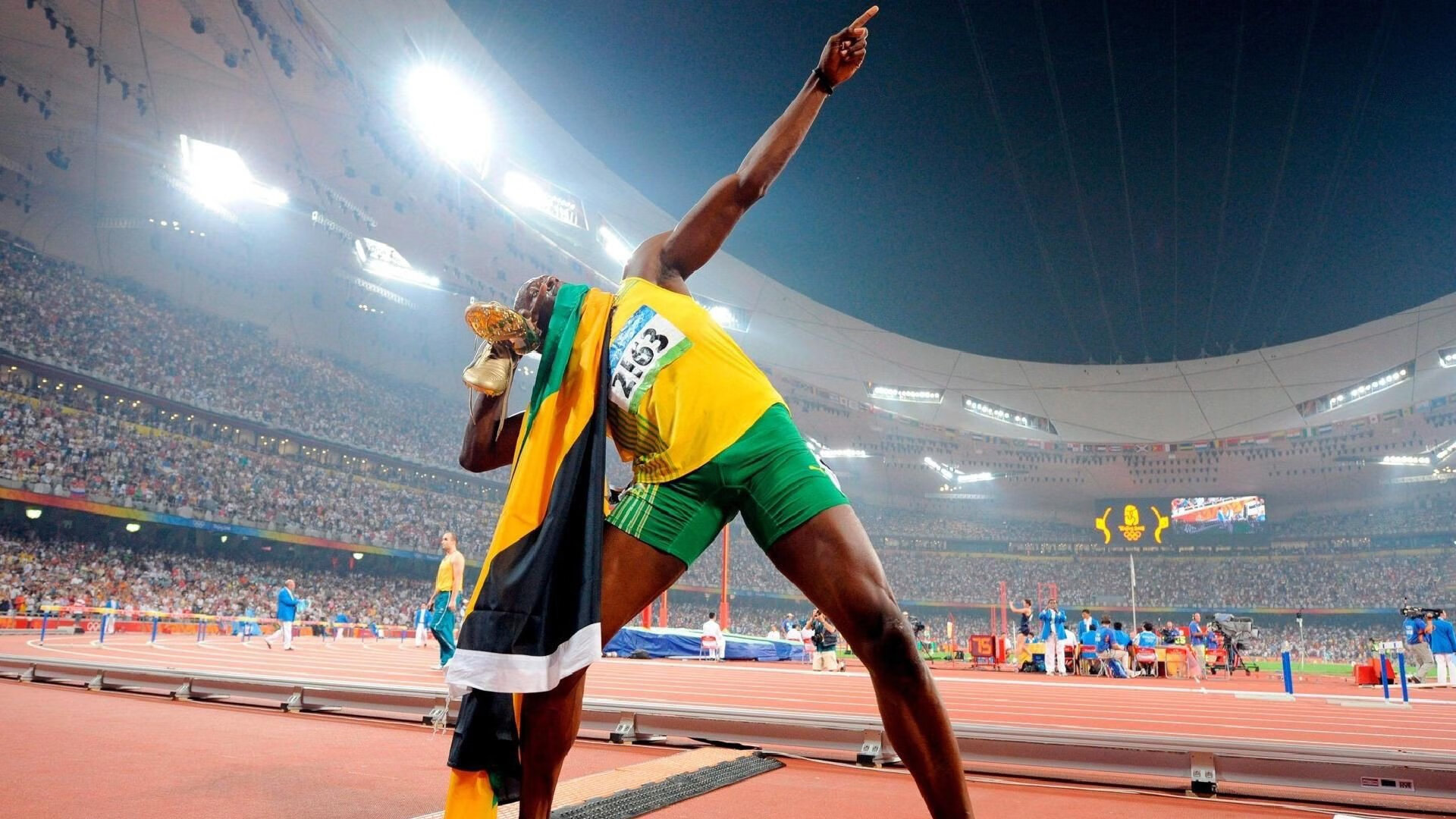 23岁新星打破尘封15年世界纪录，田径史上再添传奇